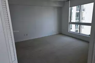 300 S Biscayne Blvd, Miami, FL 33131 - Photo 7