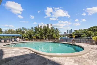 200 Diplomat Pkwy #825, Hallandale Beach, FL 33009 - Photo 27