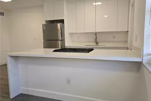 8000 Tatum Waterway Dr, Miami Beach, FL 33141 - Photo 11