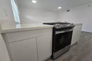 8000 Tatum Waterway Dr, Miami Beach, FL 33141 - Photo 3