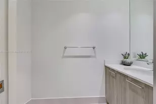 501 NE 31st St, Miami, FL 33137 - Photo 9