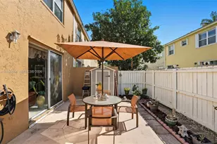 15462 NW 14th Ct, Pembroke Pines, FL 33028 - Photo 19
