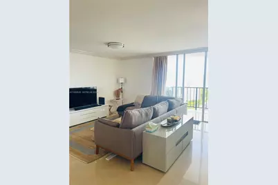 2750 NE 183rd St #2610, Aventura, FL 33160 - Photo 7