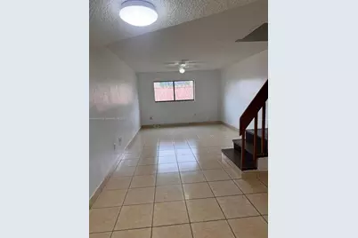 180 Royal Palm Rd #216, Hialeah Gardens, FL 33016 - Photo 9