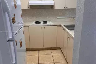 180 Royal Palm Rd, Hialeah Gardens, FL 33016 - Photo 11