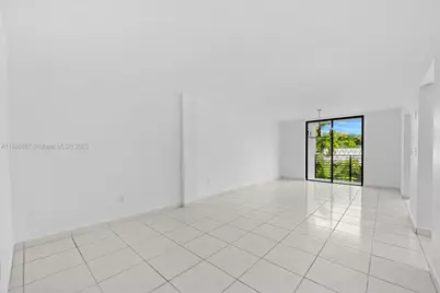 8100 Byron Ave #308, Miami Beach, FL 33141 - Photo 3