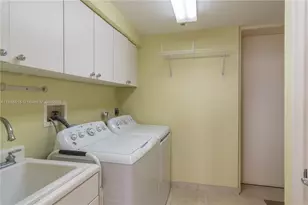 21050 Point Pl, Aventura, FL 33180 - Photo 35