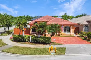 7897 NW 200th Terrace, Hialeah, FL 33015 - Photo 1