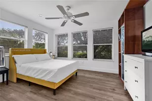 920 NE 99th St, Miami Shores, FL 33138 - Photo 25