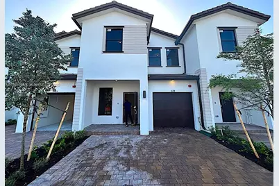 229 SW 159th Way #229, Pembroke Pines, FL 33027 - Photo 1