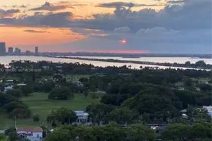 2555 Collins Ave, Miami Beach, FL 33140 - Photo 5