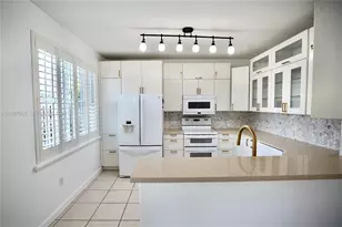 10181 NW 32nd Terrace, Doral, FL 33172 - Photo 3