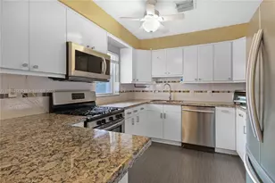 404 NE 24th Ave, Pompano Beach, FL 33062 - Photo 11