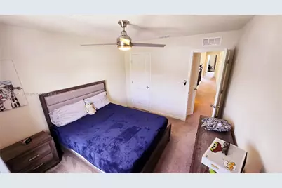 2647 E Lake Point Dr, Kissimmee, FL 34744 - Photo 13