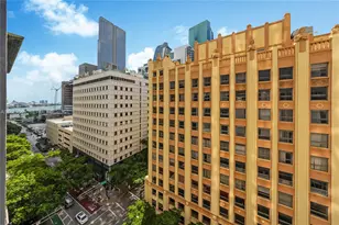151 SE 1st St, Miami, FL 33131 - Photo 17