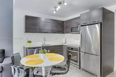 151 SE 1st St #1003, Miami, FL 33131 - Photo 3