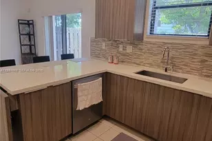 8860 NW 103rd Path, Doral, FL 33178 - Photo 17