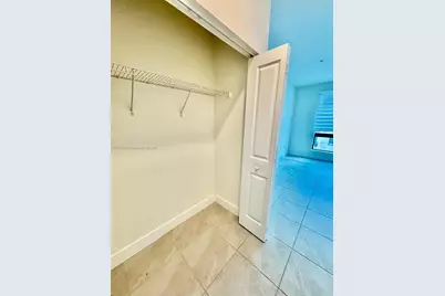 8201 NW 41st St #D-407, Doral, FL 33166 - Photo 31