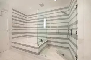 801 South Pointe Dr, Miami Beach, FL 33139 - Photo 21