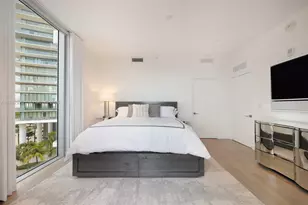 801 South Pointe Dr, Miami Beach, FL 33139 - Photo 23