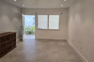 835 Meridian Ave, Miami Beach, FL 33139 - Photo 3
