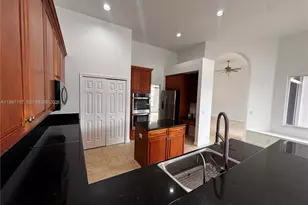 18520 SW 39th St, Miramar, FL 33029 - Photo 3