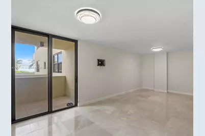 1623 Collins Ave #215, Miami Beach, FL 33139 - Photo 13