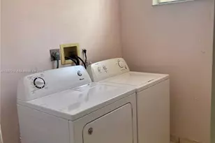 1011 NW 33rd Ave, Miami, FL 33125 - Photo 21