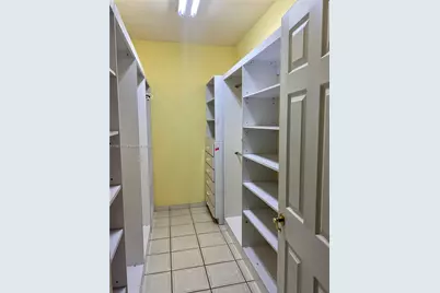 1011 NW 33rd Ave, Miami, FL 33125 - Photo 17