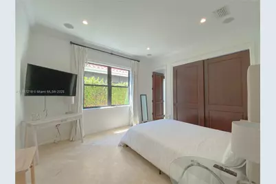 2561 Trapp Ave, Miami, FL 33133 - Photo 13