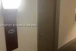 1750 N Bayshore Dr, Miami, FL 33132 - Photo 3