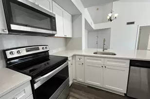 655 SW 111th Way, Pembroke Pines, FL 33025 - Photo 7