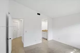 17270 NW 60th Ct, Hialeah, FL 33015 - Photo 13