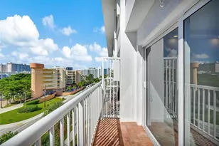 17800 Atlantic Blvd, Sunny Isles Beach, FL 33160 - Photo 21