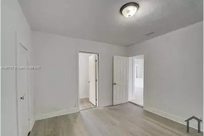 1030 N 18th St, West Palm Beach, FL 33407 - Photo 15