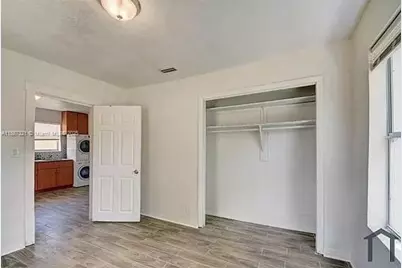 1030 N 18th St, West Palm Beach, FL 33407 - Photo 21