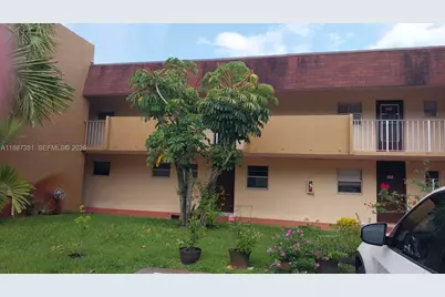 3090 NW 46th Ave #112C, Lauderdale Lakes, FL 33313 - Photo 1