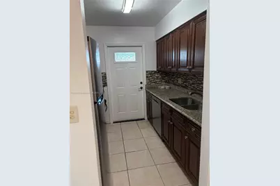 220 SW 7th St #8, Boca Raton, FL 33432 - Photo 3