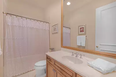 3250 W Stonebrook Cir, Davie, FL 33330 - Photo 49
