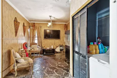 469 NW 69th St, Miami, FL 33150 - Photo 23