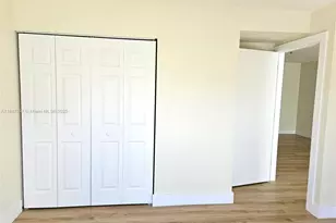 437 SW 7th St, Miami, FL 33130 - Photo 11