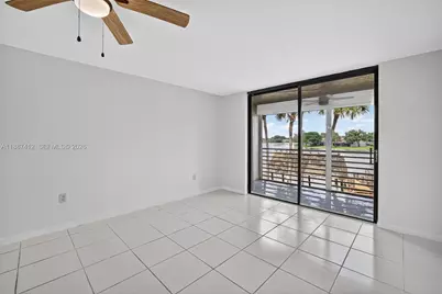 1100 Colony Point Cir #205, Pembroke Pines, FL 33026 - Photo 7