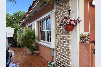 11420 SW 24th St, Miami, FL 33165 - Photo 5