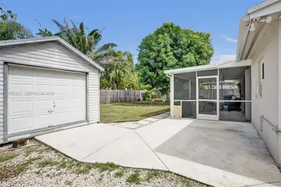 9021 SW 197th St, Cutler Bay, FL 33157 - Photo 27