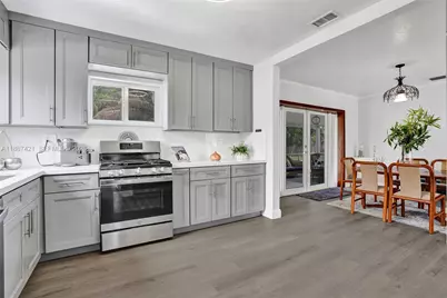 9021 SW 197th St, Cutler Bay, FL 33157 - Photo 5