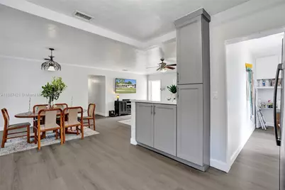 9021 SW 197th St, Cutler Bay, FL 33157 - Photo 13