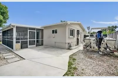 9021 SW 197th St, Cutler Bay, FL 33157 - Photo 27
