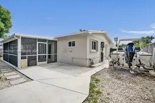 9021 SW 197th St, Cutler Bay, FL 33157 - Photo 27