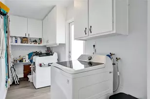 9021 SW 197th St, Cutler Bay, FL 33157 - Photo 11