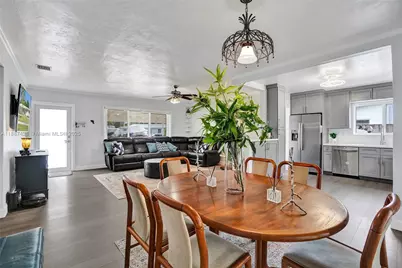 9021 SW 197th St, Cutler Bay, FL 33157 - Photo 7